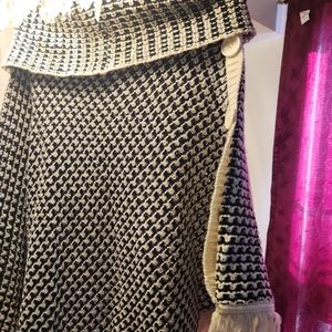 Women's Cardigan poncho sweater One Size Knit Black and White